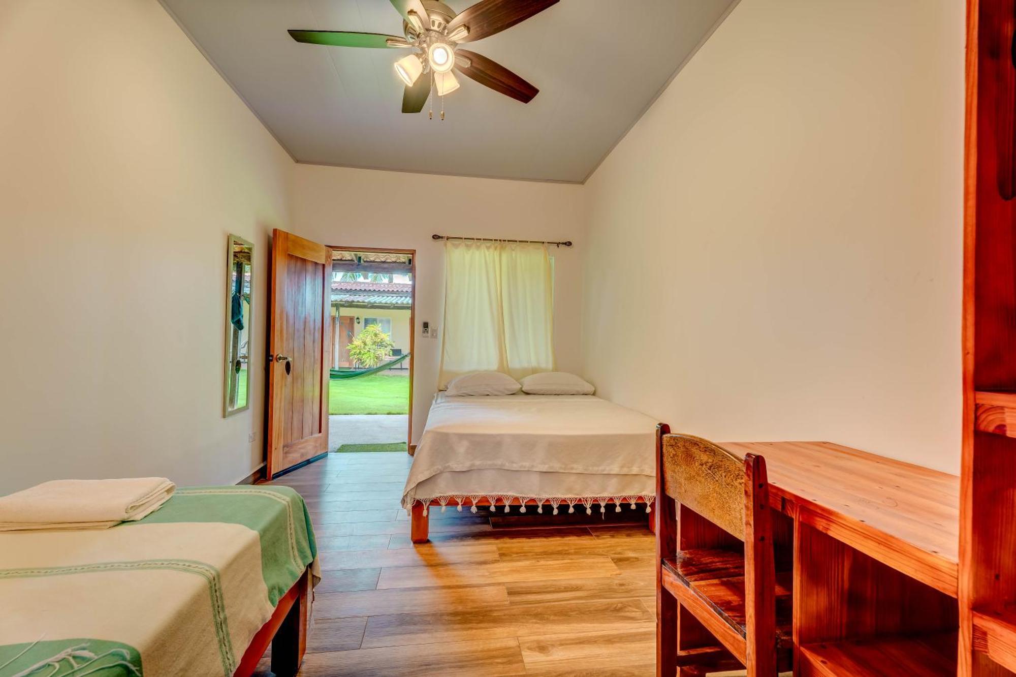 Beach Break Hotel & Surf Camp De Плайя-Венао Экстерьер фото
